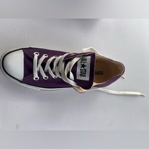 Converse All Stars, Women’s size 7, White and Purple.